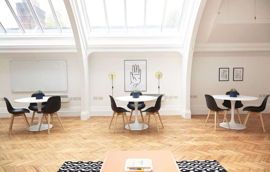 Uso de la luz natural en un entorno de trabajo