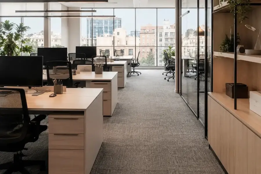 Suelos técnicos | diseno oficinas interiorismo corporativo destacada