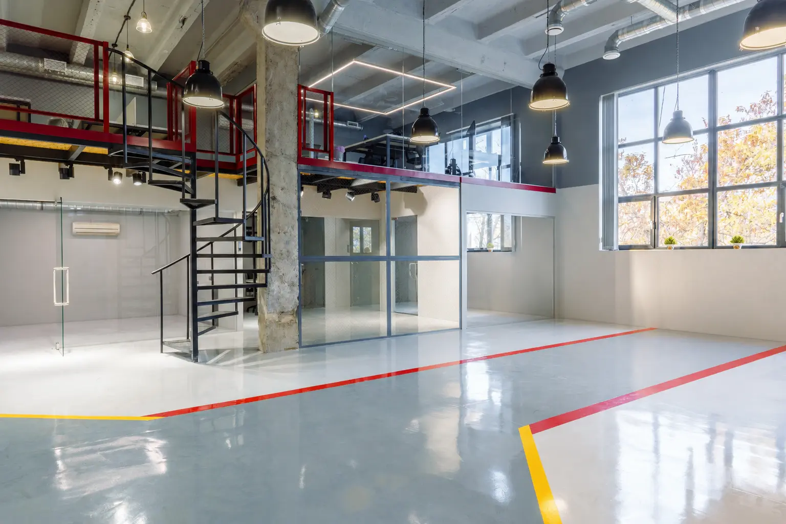 Diseño de interiores corporativos | empresa reformas naves industriales barcelona