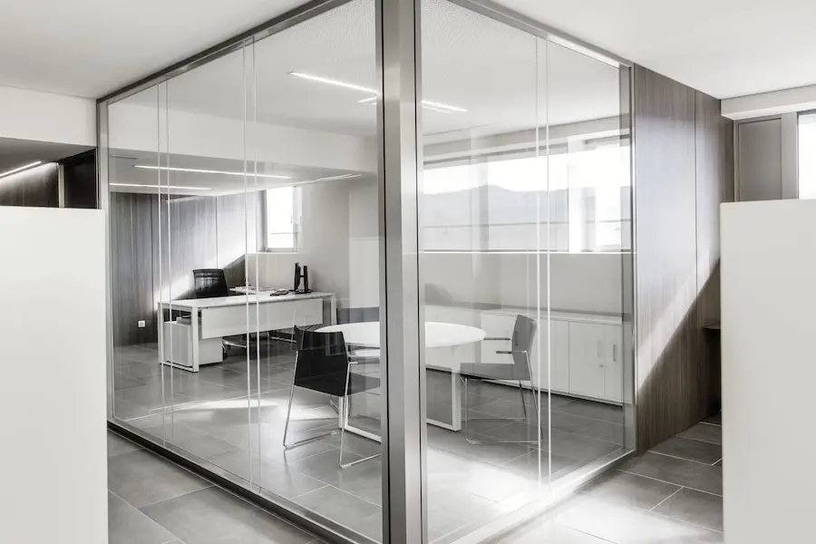 Reformas oficinas | instalacion mamparas oficinas en barcelona